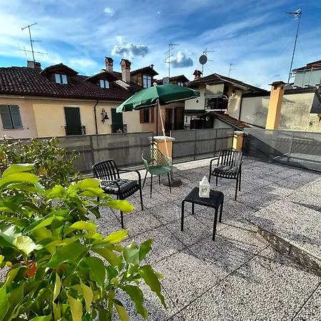 Grisoni Brothers' House - Grisoni Streetview Apartment